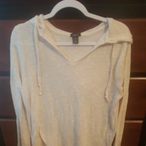 Hooded light sweater